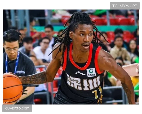 王浩然生涯新高32分引领深圳 空间型四号位投射效率惊人